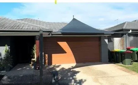 Two-vehicle carport in Narangba